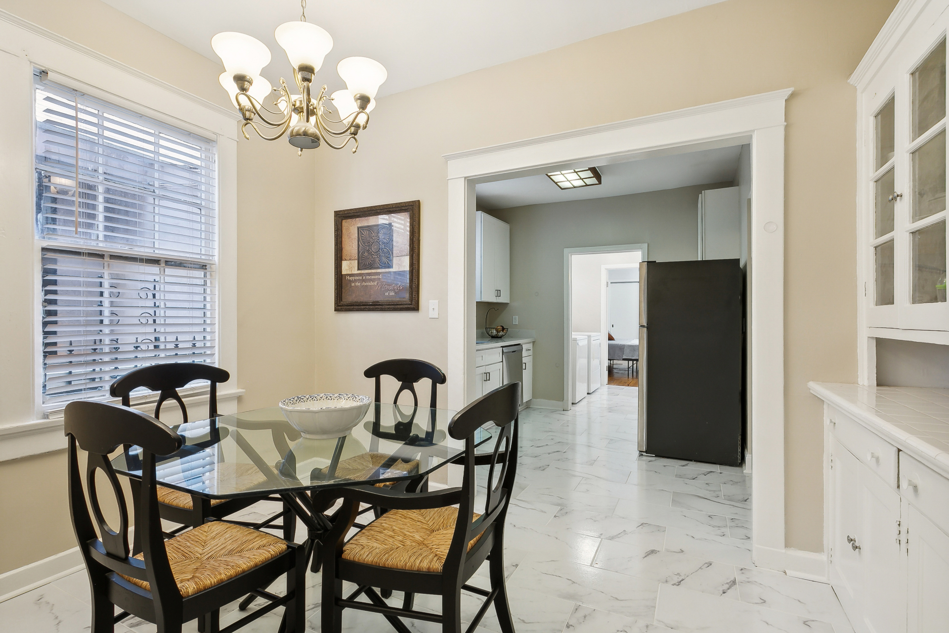 2209 Broadway 4